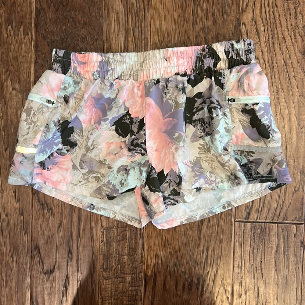 Fabletics Running Short Bundle - image 4